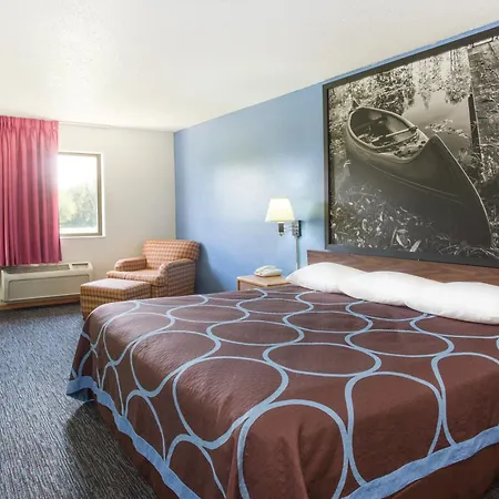 Super 8 By Wyndham Monmouth Il