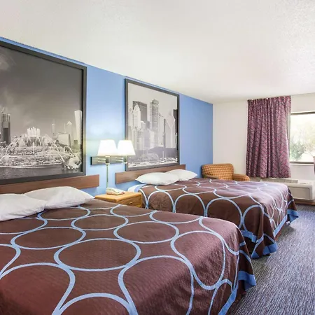 Super 8 By Wyndham Monmouth Il