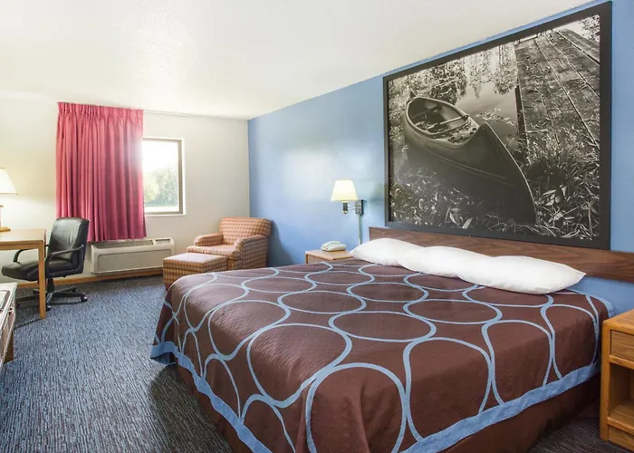 Super 8 By Wyndham Il Hotel 2*