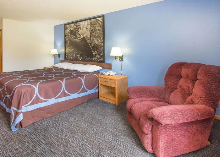 Super 8 By Wyndham Il 2*