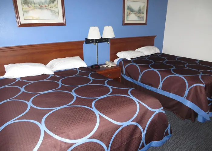 Super 8 By Wyndham Il Monmouth