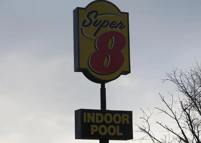 Hotel Super 8 By Wyndham Il Monmouth