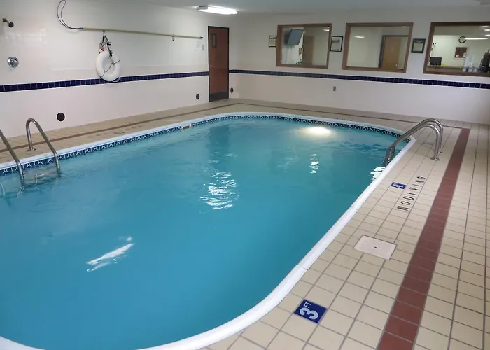 Super 8 By Wyndham Il Monmouth