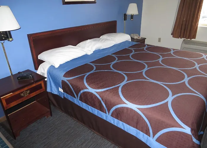 Hotel Super 8 By Wyndham Il 2*