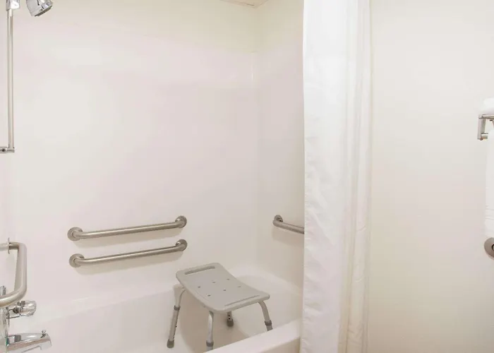 Super 8 By Wyndham Il Hotel 2*